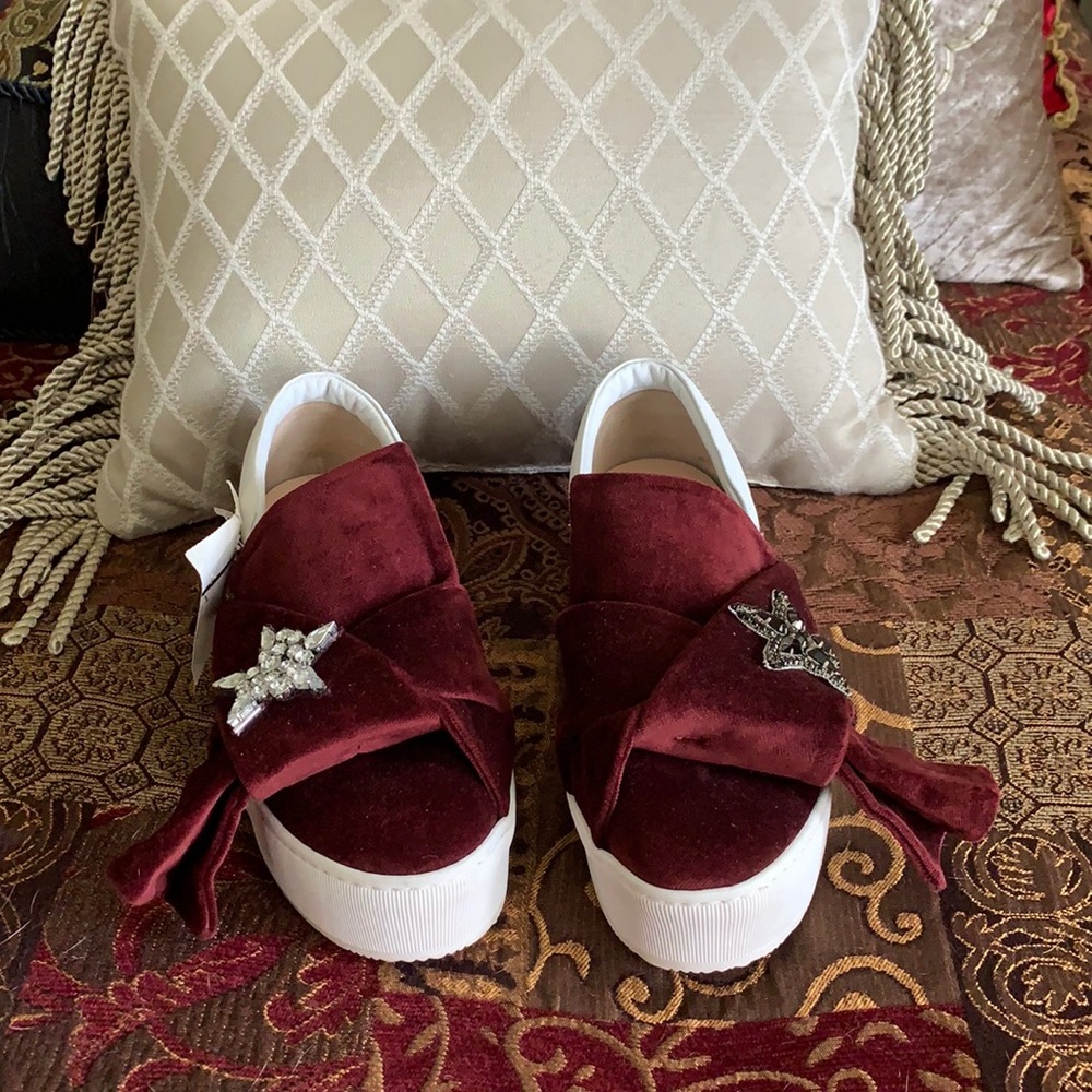 N21 designer sneakers velvet. New